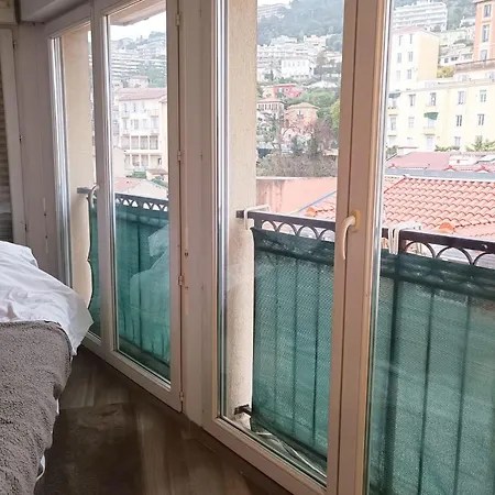 Charming T2 With Wifi Near Center Apartment